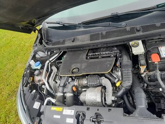 Peugeot 308 1.6 HDI Kombi  88KW serviska 2x klíč - 9
