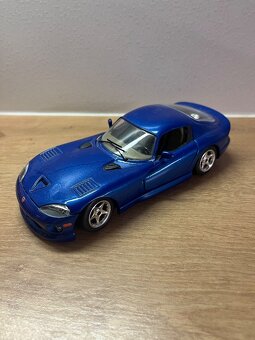 Auta 1:24 Bburago - 9