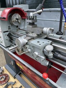 Příslušenství k podélnému a příčnému soustruhu Huvema LC 310 - 9