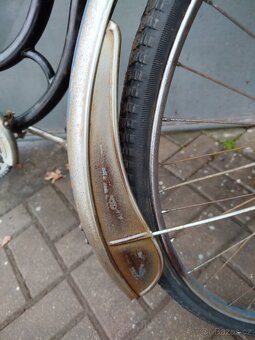 Historické, staré předválečné dámské kolo - 9