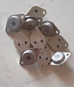 Součástky, chladiče, svorky atd - 9