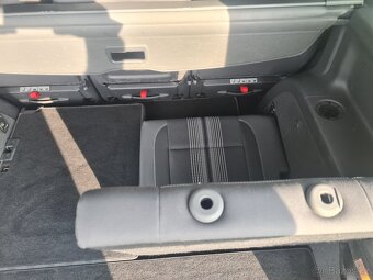 Volkswagen Touran - 9