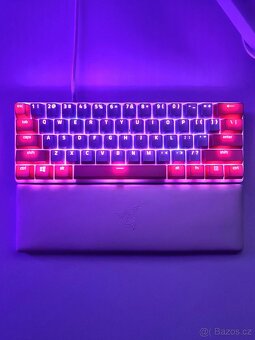 Razer Huntsman Mini + 3 spirálové kabely + krytky Razer - 9