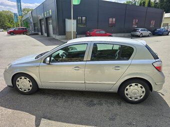 Opel Astra 1.6i - 9