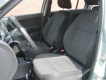 Škoda Fabia 1.6TDi, AMBIENTE, CLIMATRONIC, PĚKNÝ STAV - 9