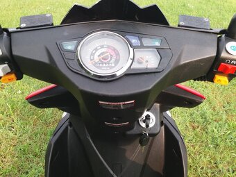 Skútr Matador 125 cm, rok 2023 najeto 4300 km - 9