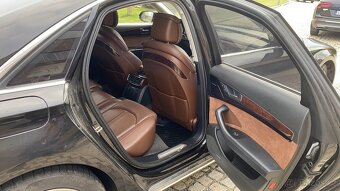 Audi A8 4.2TDi V8 Quattro - 9