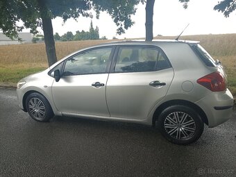 Toyota Auris 1.4 2009 - 9