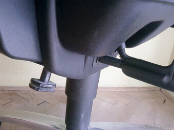 Kancelářské křeslo zn. Dauphin, chrom, černé čalounění - 9