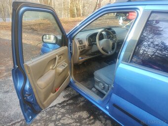 Suzuki Ignis 4x4 1,3 benzín RV 2001 - 9