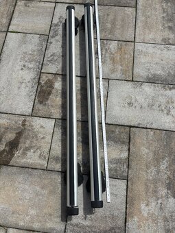 Příčníky/nosiče na hagusy Thule 120cm - 9