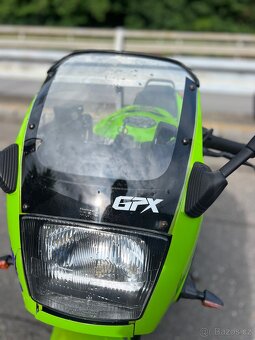 Kawasaki Gpx 600 - 9