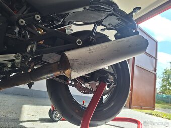Ducati Monster 695 - 9