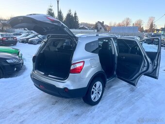 Nissan Qashqai 1.6 86KW,7MÍST,NAVI,PANORAMA - 9