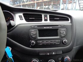 Kia Ceed SW, 1,4i, 73,2kw, Rozprodám na náhradní díly - 9