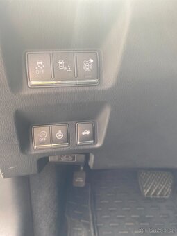 Infiniti Q70 2.2d Premium, 125 kW, Výborný stav - 9