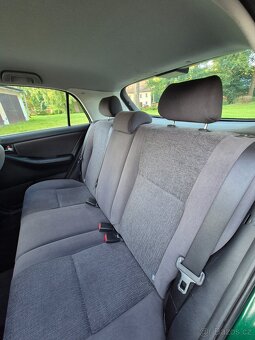 Toyota Corolla 1.6 - 9