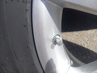 Š.Kodiaq,(2)/VW Tiguan -NOVÁ zimní Alu sada s TPMS-215/65R17 - 9