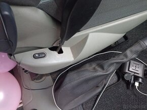 Prodám Opel vivaro life,westfalia 2.5,automat - 9