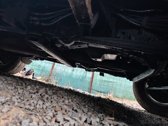 Prodám Land Rover Discovery 2 Td5 - 9