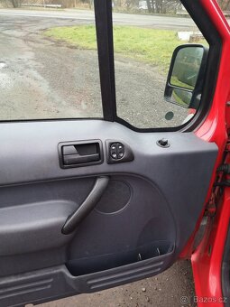 FORD TRANSIT CONNECT 2011 HEZKÝ STAV - 9
