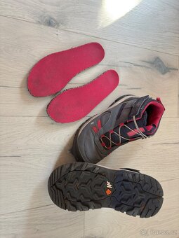 Turisticke kotnickove boty Queshua, vel.32 a 36 - 9