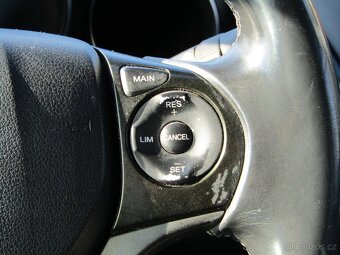 Honda Civic 2.2 CDTi , 110 kW nafta, 2012 - 9