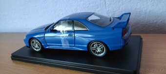 Modely aut 1/24 - NISSAN (Whitebox, Welly) - 9