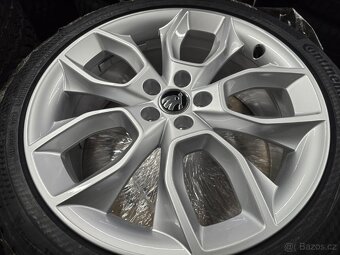 Nová zimní sada orig. Škoda Kamiq 215/45 R18 XL - 9