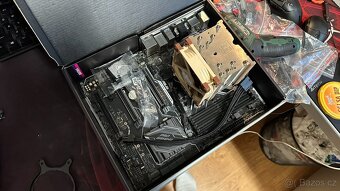 ASUS Z170 PRO GAMING/AURA + i7-6700K (4C/8T) - 9