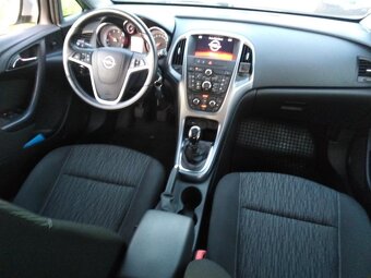 OPEL ASTRA model J KOMBI 1,6 CTDi RV 2015,,,ZA 159,,, - 9
