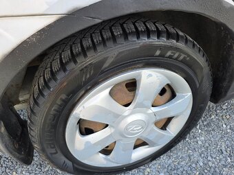 Hyundai Accent 1.4 - 9
