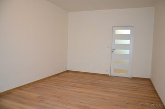 Pronájem bytu 2+1, 70m2 po rekonstrukci, Praha 9 Vysočany - 9