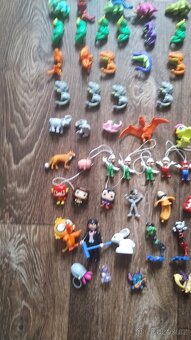 Kinder Joy figurky atd. - 9