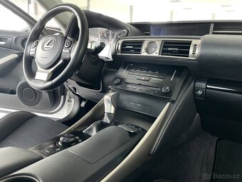 Lexus IS 300h Aut,1.majitel,Park.kamera - 9