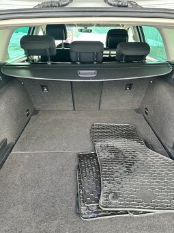 Volkswagen Passat - 9