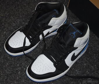 NIKE AIR JORDAN MID SE velikost EU 40, nové. krabice - 9