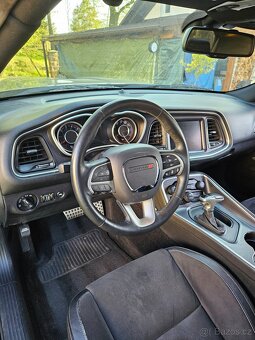 Dodge challenger 5.7 hemi - 9