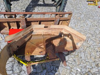 Blatníky Zetor 25 - 9