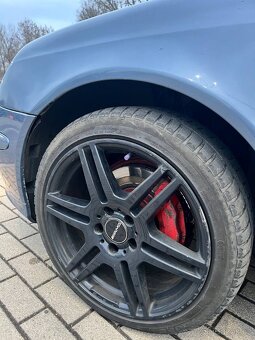 Mercedes Benz E320 - 9