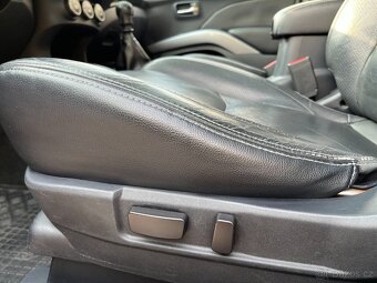 Mitsubishi Outlander 2.2 DI-D 4WD, 7 Míst - 9
