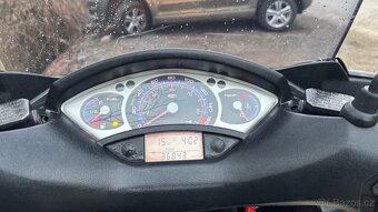 Yamaha X-Max 250 - 9