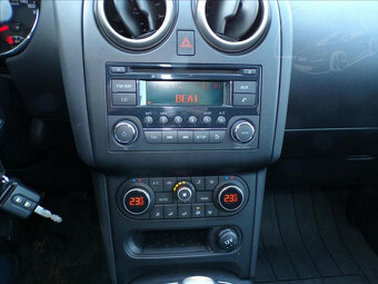 Nissan Qashqai 1,6 16V 1.MAJITEL,SERVISNÍ KNIHA - 9