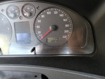 Prodám VW transportér T5 1.9.tdi 5 míst - 9