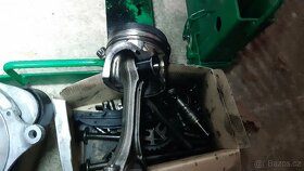 Motor BMW 2.0D B47C20B poškozený - 9