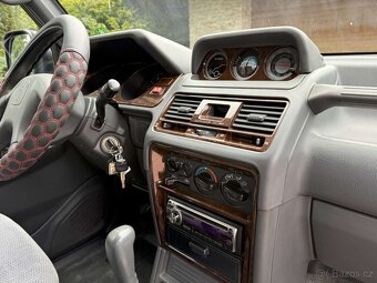 MITSUBISHI PAJERO 2,5TD 7 miest - 9