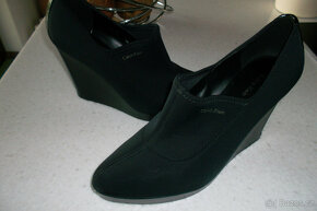 Calvin Klein-Luxusní lodičky/boty na klínku vel. 41 - 9