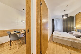 Prodej apartmánu s parkovacím místem v Janských Lázních - 9