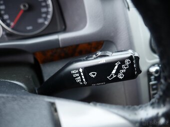 Volkswagen Touran 2.0 TDi , 103 kW nafta, 2009 - 9