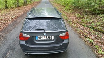 BMW 330i E91 manuál - 9